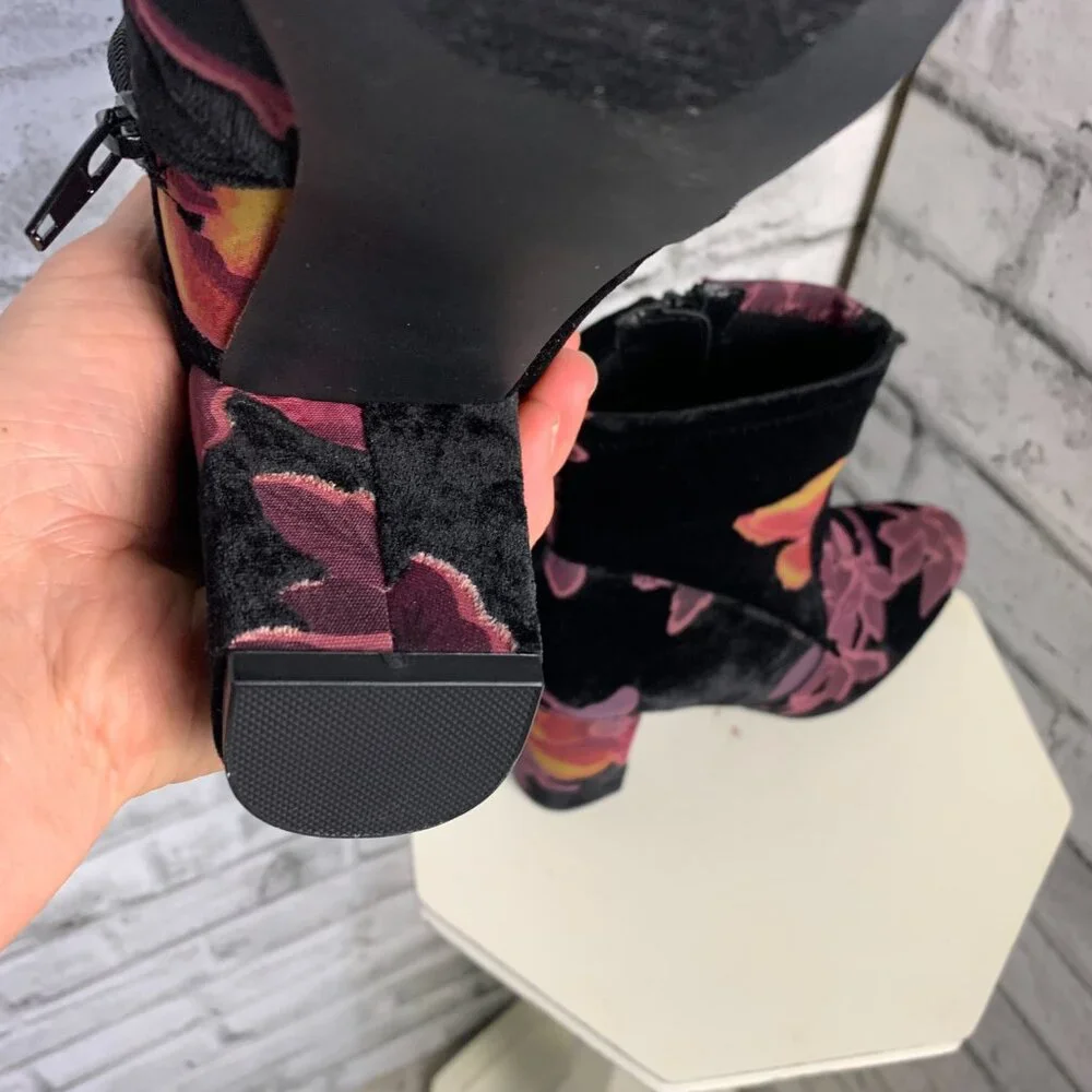 Steve Madden Velvet Floral Pointed Toe Block Heel Whimsigoth Ankle Boots - Picture 8 of 11